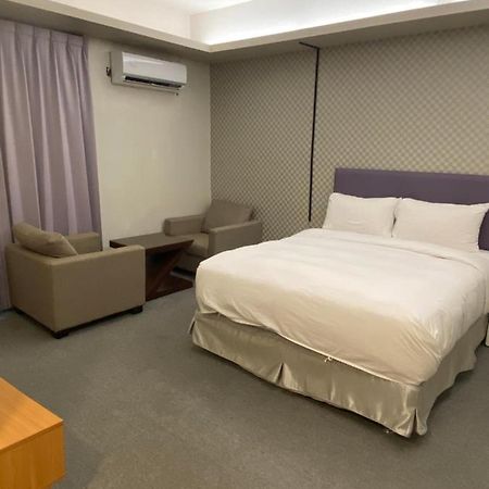 Aiyue Hotel Huwei Zewnętrze zdjęcie